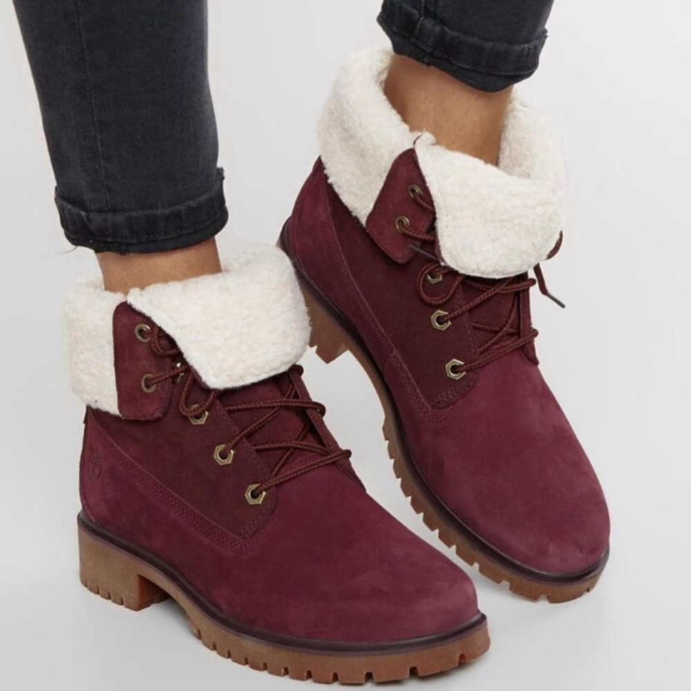 LAST CHANCE Women's Burgundy Lace-Up Timberlands